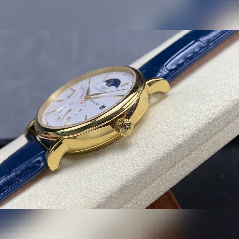 TWA新品 顔值巔峰IWC旗下最耀眼的明星，萬國長動能月相專家。全新的柏濤菲