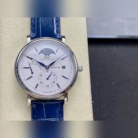 TWA新品 顔值巔峰IWC旗下最耀眼的明星，萬國(guó)長(zhǎng)動(dòng)能月相專家。全新的柏濤菲