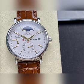 TWA新品 顔值巔峰IWC旗下最耀眼的明星，萬國(guó)長(zhǎng)動(dòng)能月相專家。全新的柏濤菲