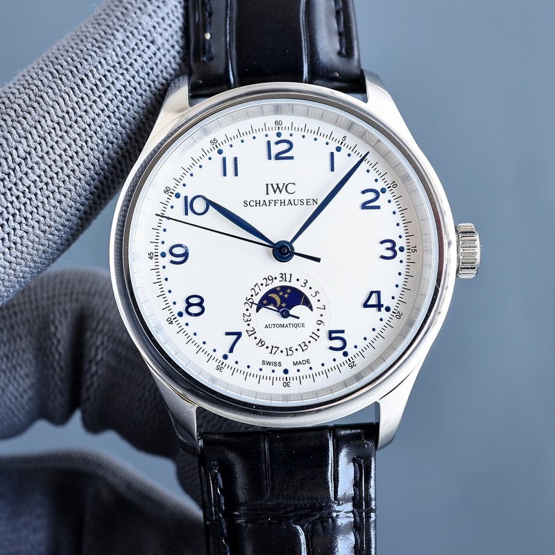 火爆推薦，新款萬國原裝爆款.月相系列.男士腕錶 簡單不失大氣[勝利]搭載精準瑞士