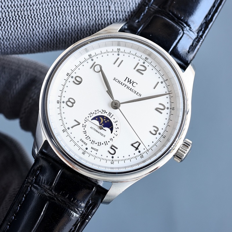 火爆推薦，新款萬國原裝爆款.月相系列.男士腕錶 簡單不失大氣[勝利]搭載精準瑞士