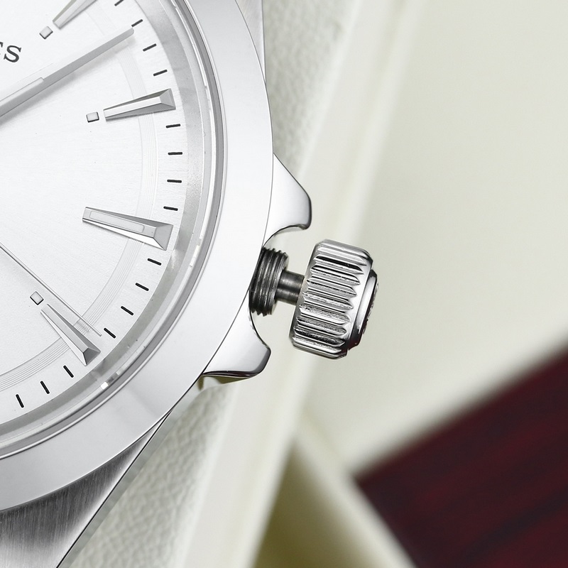 全新推出浪琴LONGINES-浪琴康卡斯悅動系列 【機芯】搭載機芯日本西鐵城8