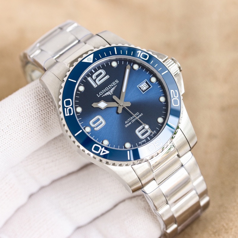 （41，43尺寸同價）探尋浪琴康卡斯潛水系列的奧秘運動優雅的浪琴康卡斯系列腕