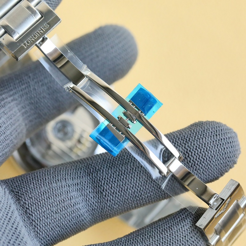 TW新品，浪琴最新名匠經典複刻GMT兩地時腕錶，新品首推 ！ 腕錶新搭配煥新設計