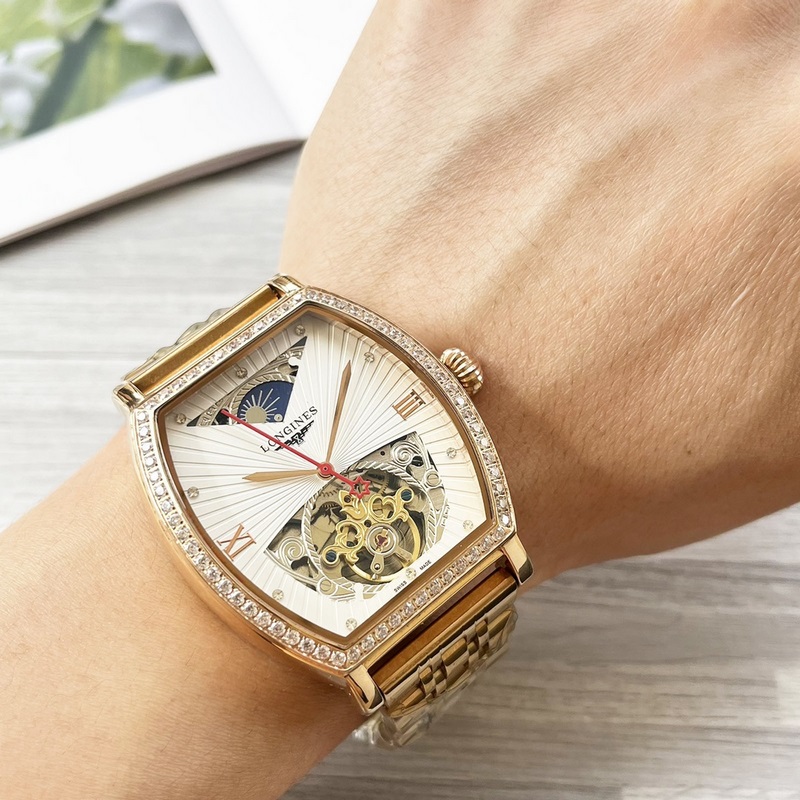 酒桶新品 震撼上市【最新】：浪琴 三針設計【類型】：精品男士腕錶【錶帶】：