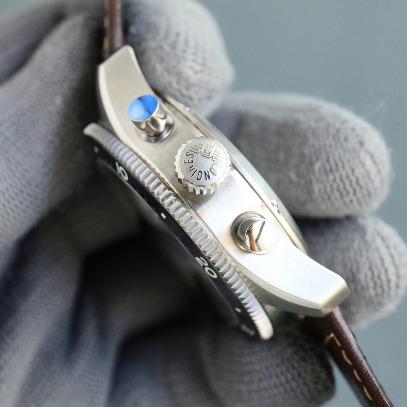 TT廠出品（三碼合一） 浪琴先行者推出一款具備飛返計時腕錶！1 直徑42毫米