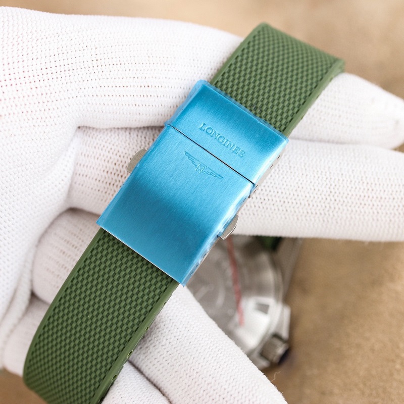 （41，43尺寸同價）探尋浪琴康卡斯潛水系列的奧秘運動優雅的浪琴康卡斯系列腕