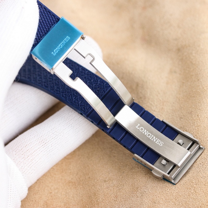 （41，43尺寸同價）探尋浪琴康卡斯?jié)撍盗械膴W秘運動優(yōu)雅的浪琴康卡斯系列腕