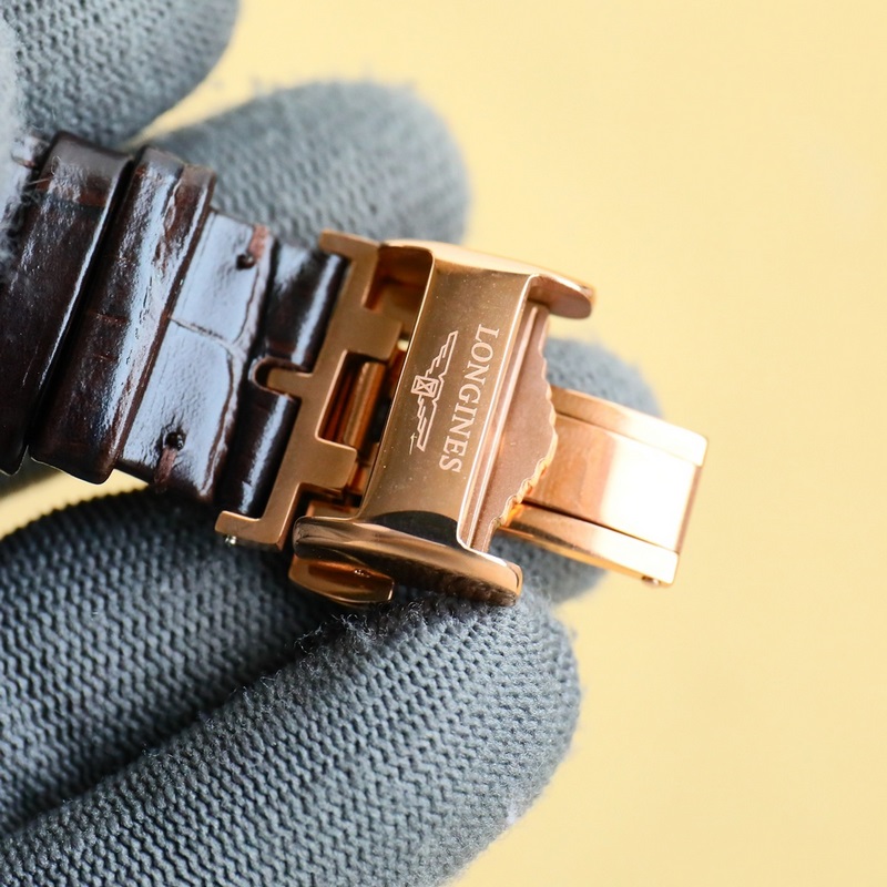 浪琴-康卡斯系列經典複刻“獨眼龍” “獨眼龍”是浪琴于上世紀60年代推出的一款