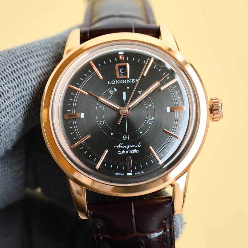 浪琴-康卡斯系列經(jīng)典複刻“獨(dú)眼龍” “獨(dú)眼龍”是浪琴于上世紀(jì)60年代推出的一款