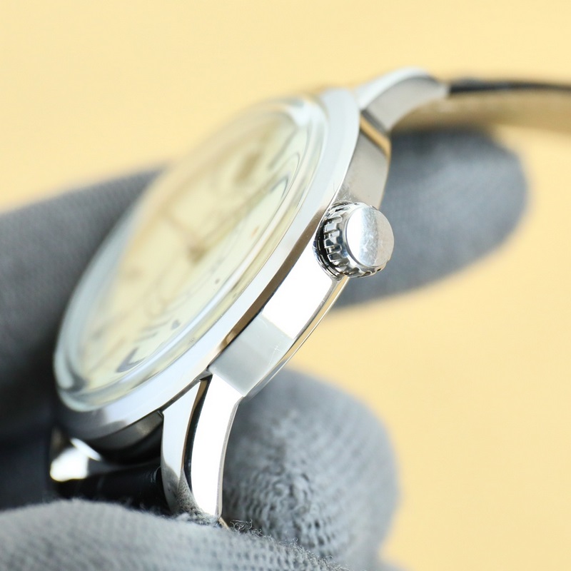 浪琴-康卡斯系列經典複刻“獨眼龍” “獨眼龍”是浪琴于上世紀60年代推出的一款