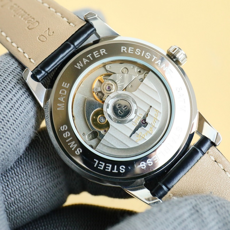 浪琴-康卡斯系列經典複刻“獨眼龍” “獨眼龍”是浪琴于上世紀60年代推出的一款