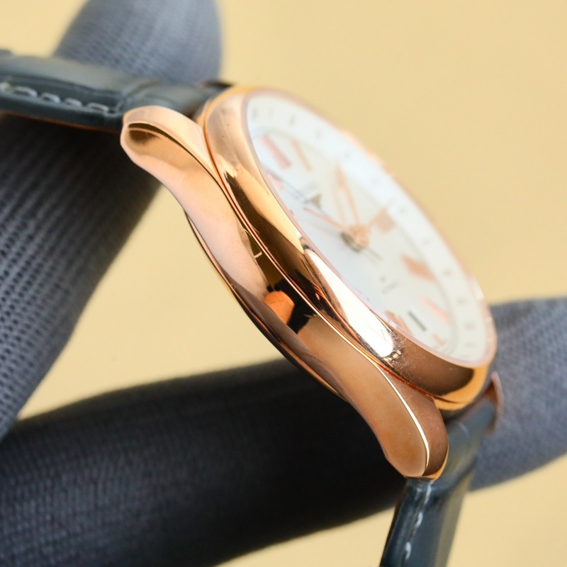 TW新品，浪琴最新名匠經(jīng)典複刻GMT兩地時(shí)腕錶，新品首推 ！ 腕錶新搭配煥新設(shè)計(jì)