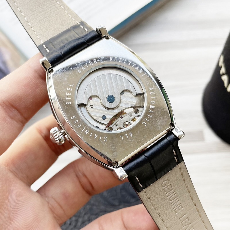 酒桶新品 震撼上市【最新】：浪琴 三針設計【類型】：精品男士腕錶【錶帶】：