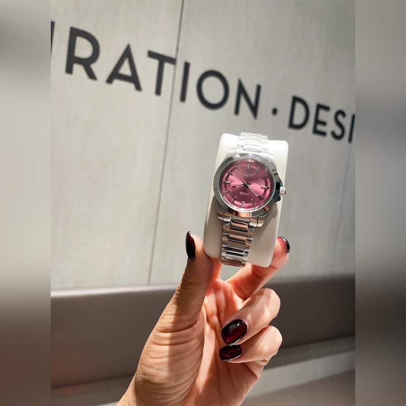 女款_浪琴康卡斯悅動系列 女裝34mm尺寸，316精鋼材質，一圈一殼，CNC精工藝打造