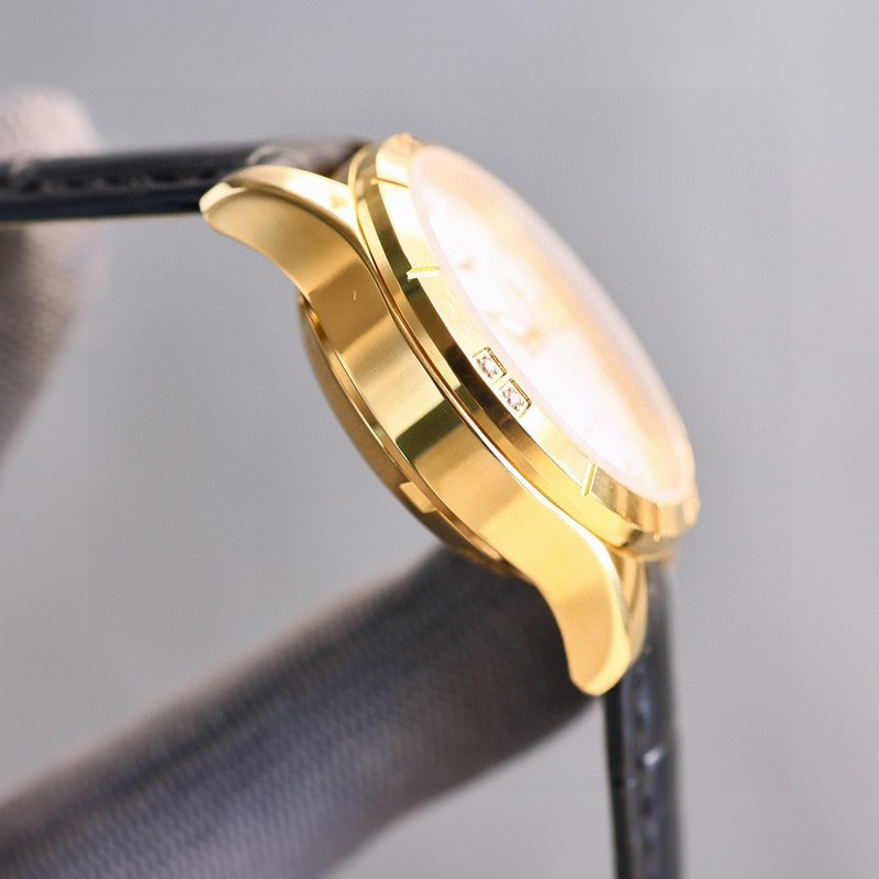 女款_最新力薦浪琴女款， 小紅書爆款，女裝腕錶，青春年華，可以搭配更多顔色皮帶鏡面：