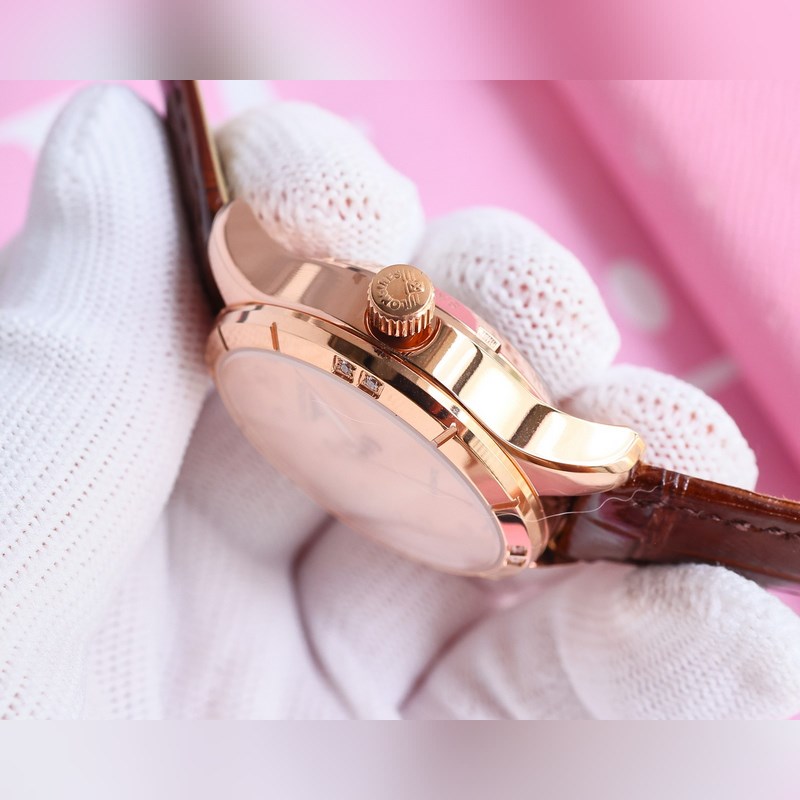 女款_最新力薦浪琴女款爆款，女裝腕錶，青春年華，可以搭配更多顔色皮帶鏡面：藍寶石水晶