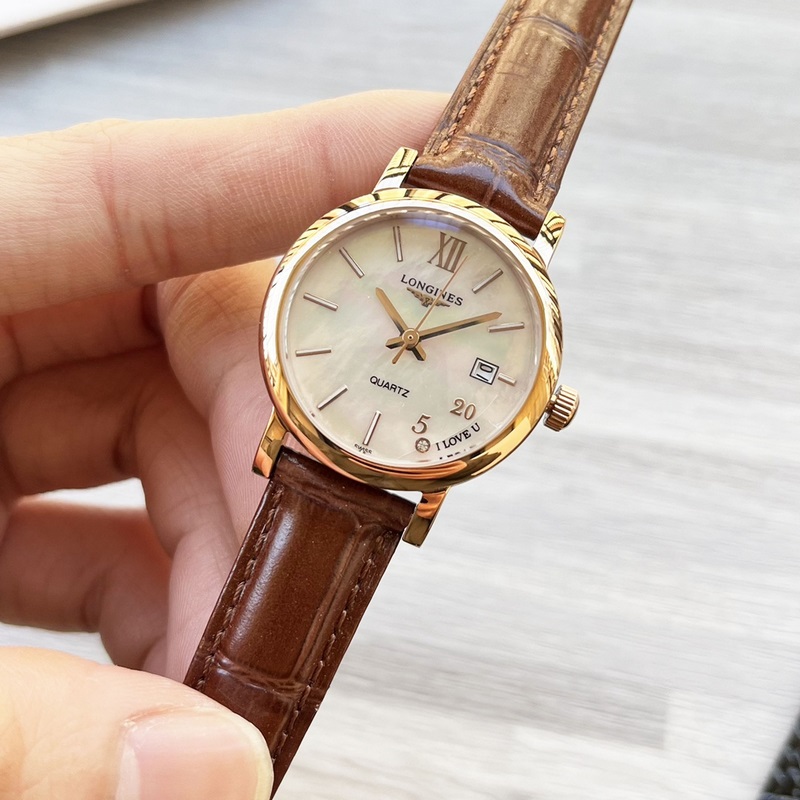 女款_浪琴情侶款 簡直太別緻了 ！低調又不失細節的美，錶盤刻度也太纖細秀氣了吧！複古獨