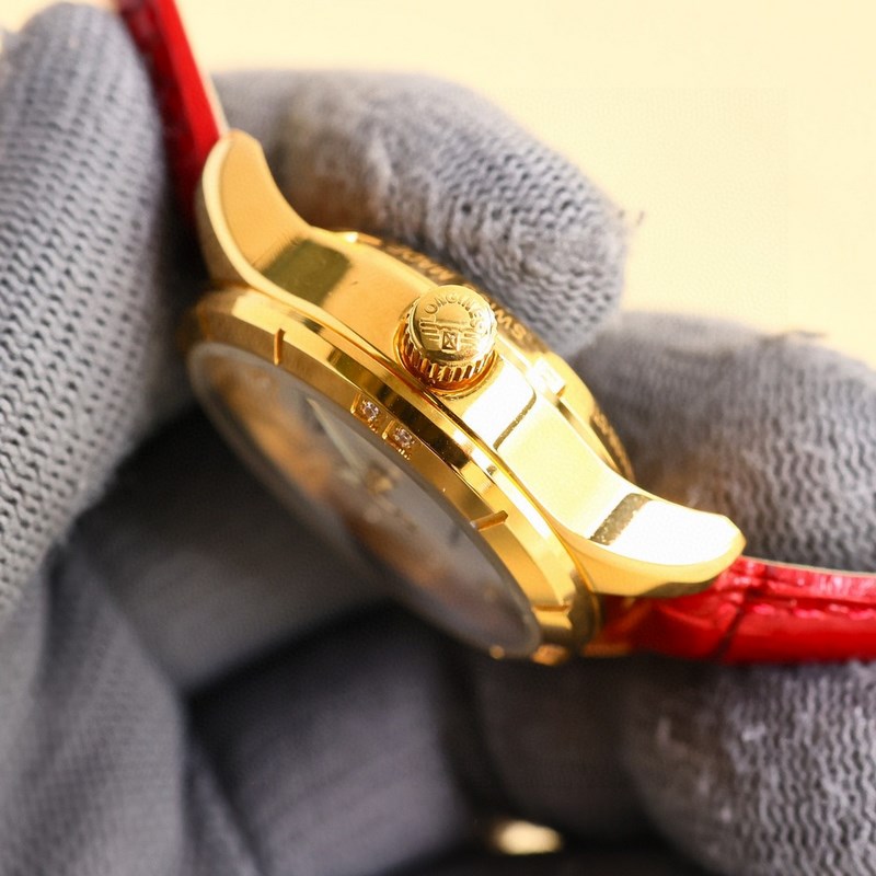 女款_二零二五浪琴最新女款， 小紅書爆款，腕錶，青春年華，可以搭配更多顔色皮帶鏡面：