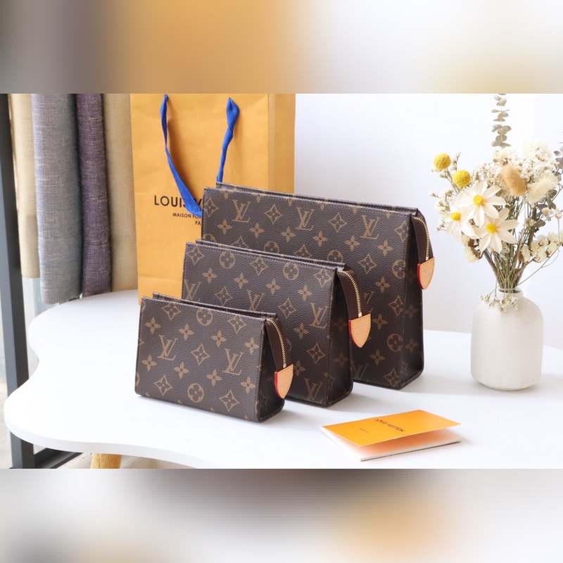 M47195三件套  一套3種不同尺寸的路易威登經典化妝包的“套裝3波什香水”