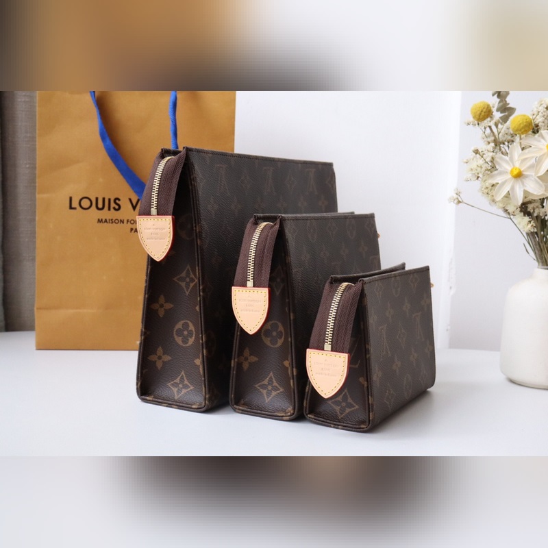 M47195三件套  一套3種不同尺寸的路易威登經典化妝包的“套裝3波什香水”