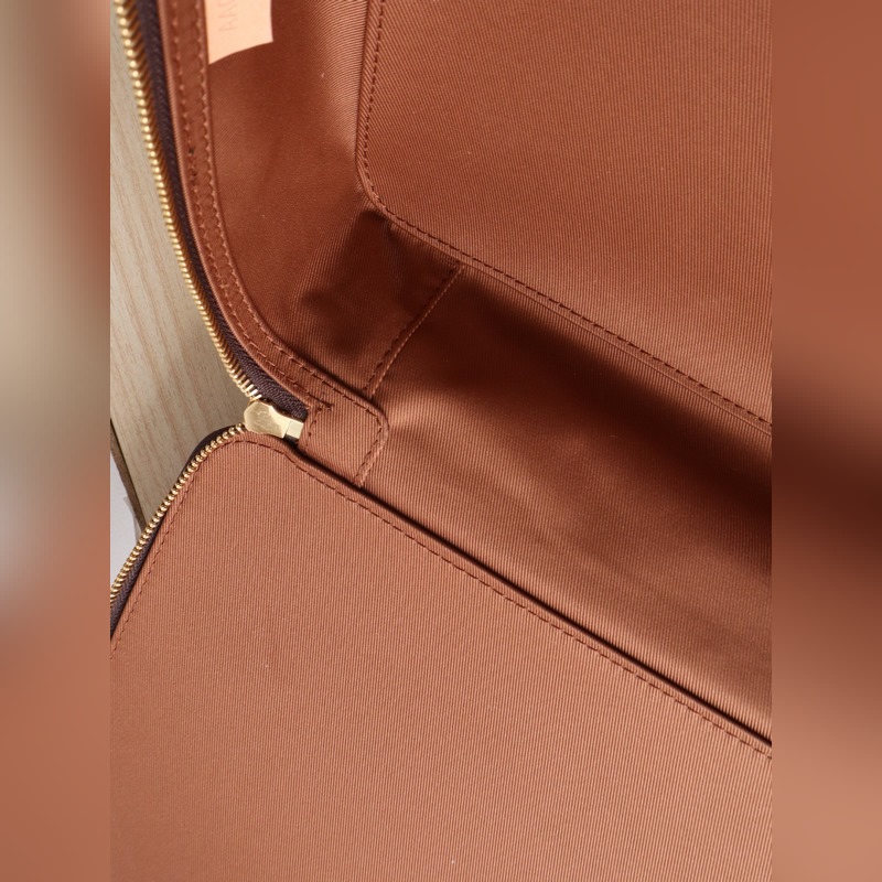 M43690 花 老 號(hào) 大 ！  Packing Cube 號(hào) 大 手袋收