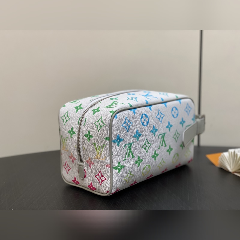 【臺灣貨】M14034白色漸變 化妝包洗漱包 本款 Locker Dopp Ki