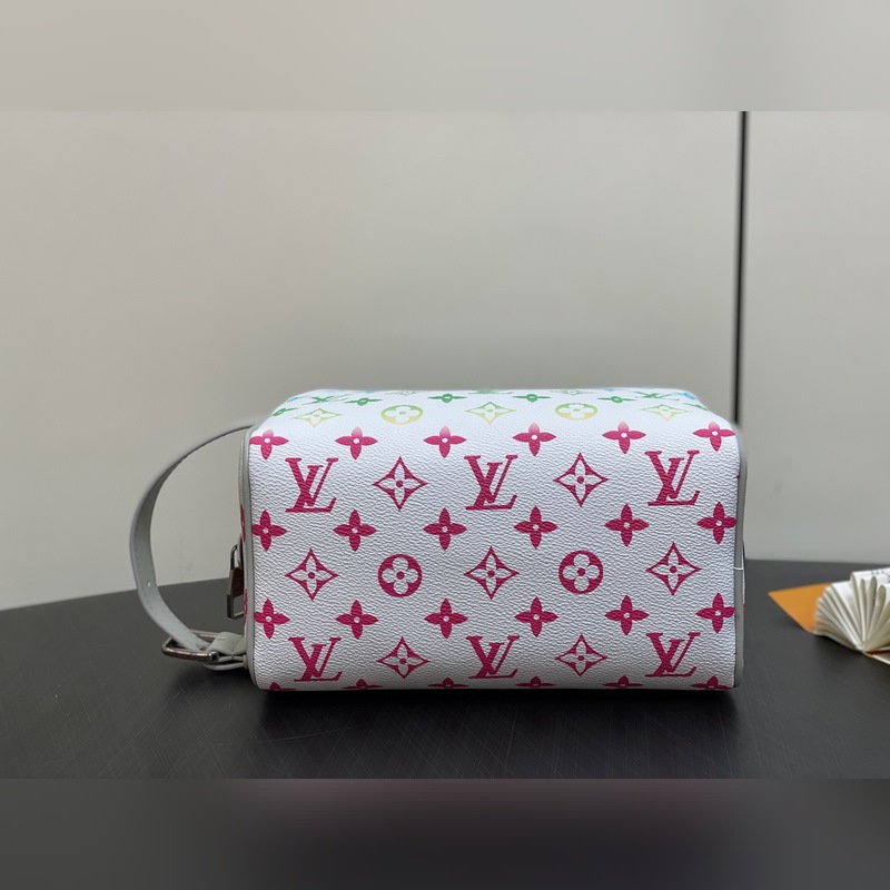 【臺灣貨】M14034白色漸變 化妝包洗漱包 本款 Locker Dopp Ki