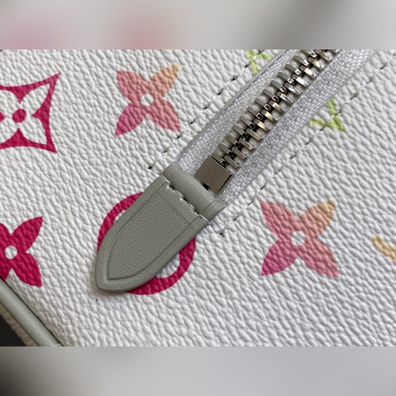 【臺灣貨】M14034白色漸變 化妝包洗漱包 本款 Locker Dopp Ki