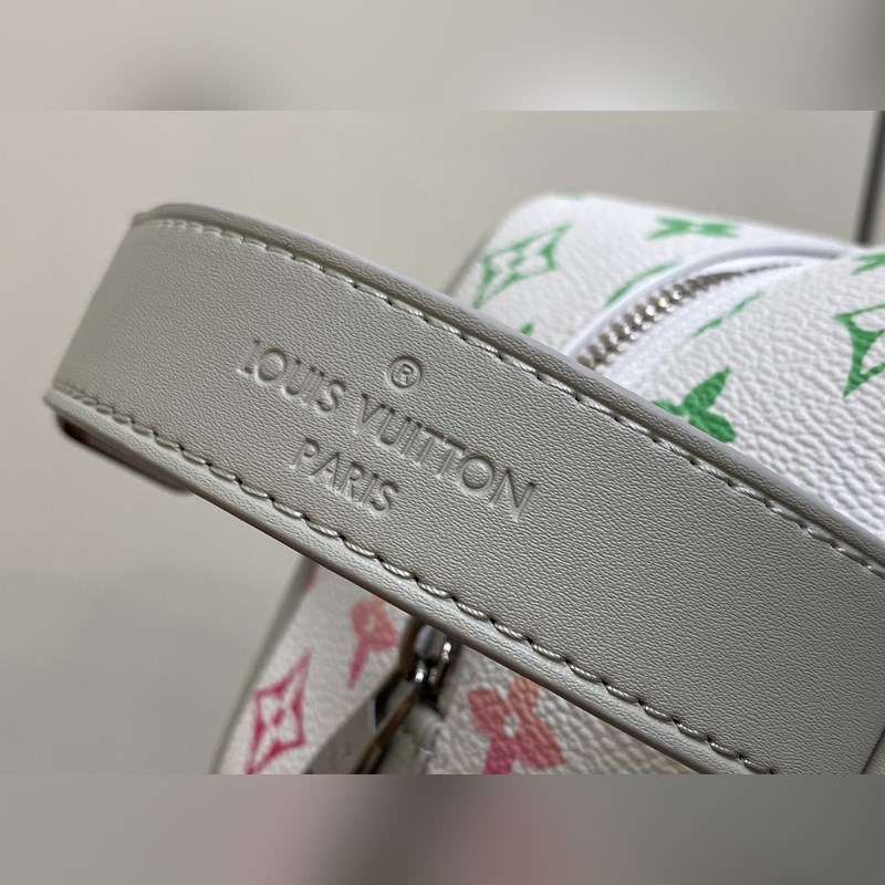 【臺灣貨】M14034白色漸變 化妝包洗漱包 本款 Locker Dopp Ki