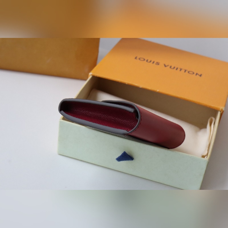 M82333皮面  ROSALIE 零錢包！選用 Monogram 和 Mon