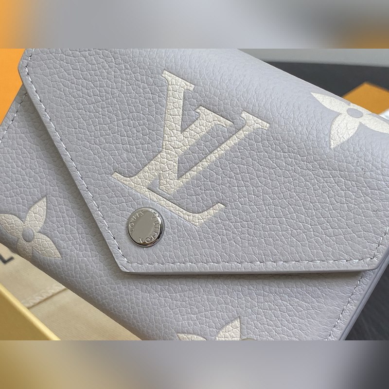 【臺灣貨】M13798香芋紫 全皮三折錢包 VICTORINE 錢夾 本款 Vi