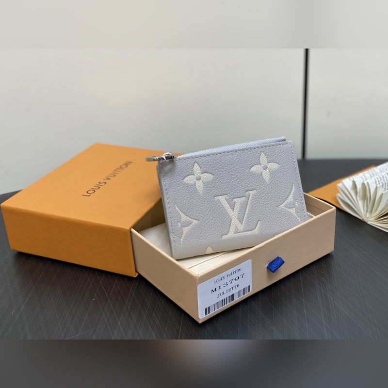 【臺灣貨】M13797芋泥紫（絲印） 全皮兩折錢包 Lisa 錢夾 用象征Mai