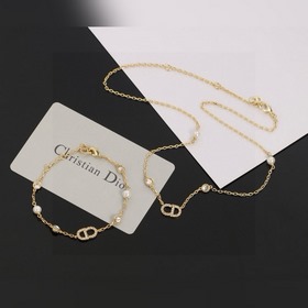 皇冠迪奧 【Dior CD項鍊 手鍊】Oh my gosh，仙女本尊這個是，太好