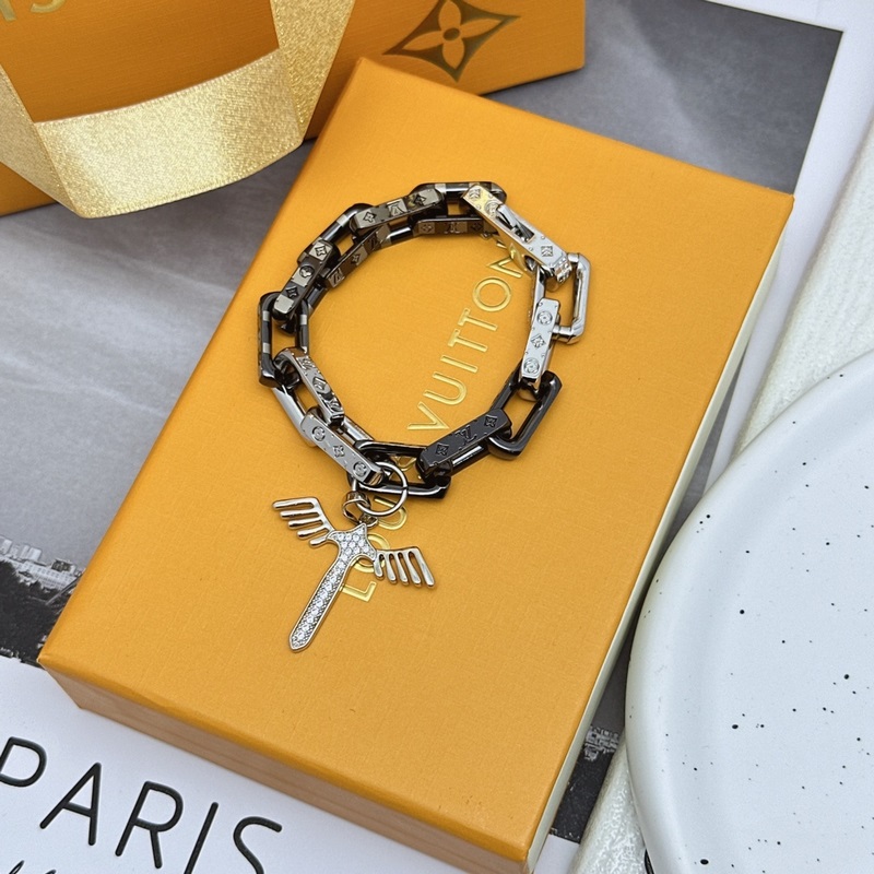 路易威登LV手鍊原單貨 專櫃新款開模複古潮流時(shí)尚必備 男女均可佩戴 情侶款同款