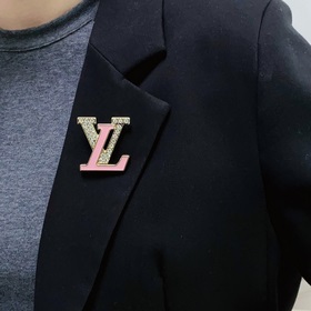 Louis Vuitton 路易威登 專櫃新款滴油鑲鑽彩色胸針，Lv是最懂女人的