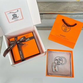 新品 現貨 七色現貨愛馬仕 Hermès Cadenas Quizz Rain