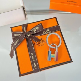 新品 現貨 七色現貨愛馬仕 Hermès Cadenas Quizz Rain