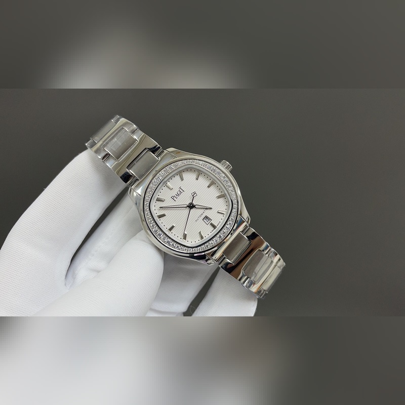 人稱小鸚鵡螺[旺柴]！(伯爵鋼王)一款優雅的運動腕錶，可商務亦可運動休閑。歡迎對