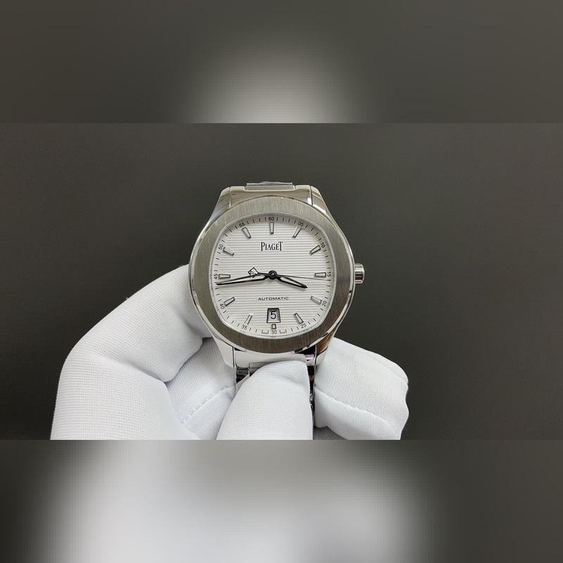 人稱小鸚鵡螺[旺柴]！(伯爵鋼王)一款優雅的運動腕錶，可商務亦可運動休閑。歡迎對