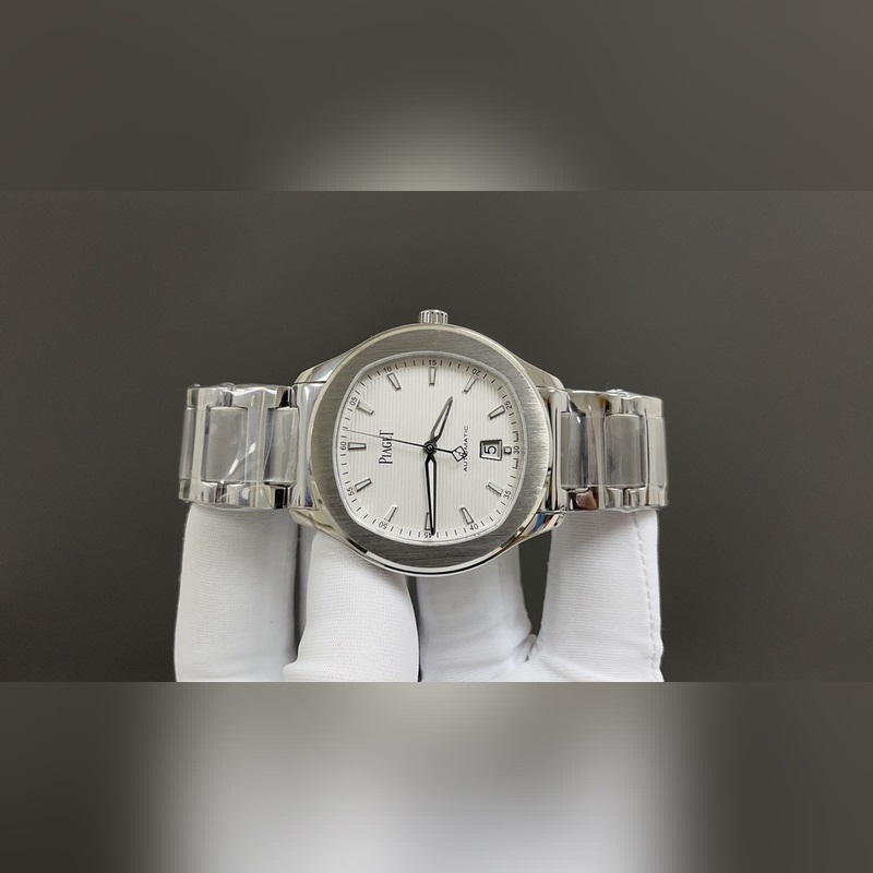 人稱小鸚鵡螺[旺柴]！(伯爵鋼王)一款優雅的運動腕錶，可商務亦可運動休閑。歡迎對