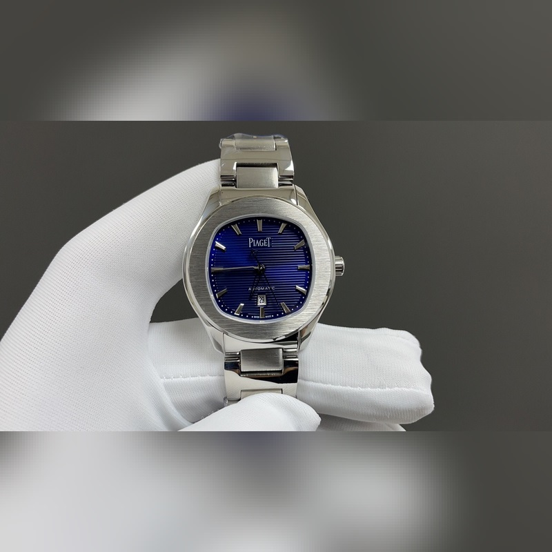 人稱小鸚鵡螺[旺柴]！(伯爵鋼王)一款優雅的運動腕錶，可商務亦可運動休閑。歡迎對