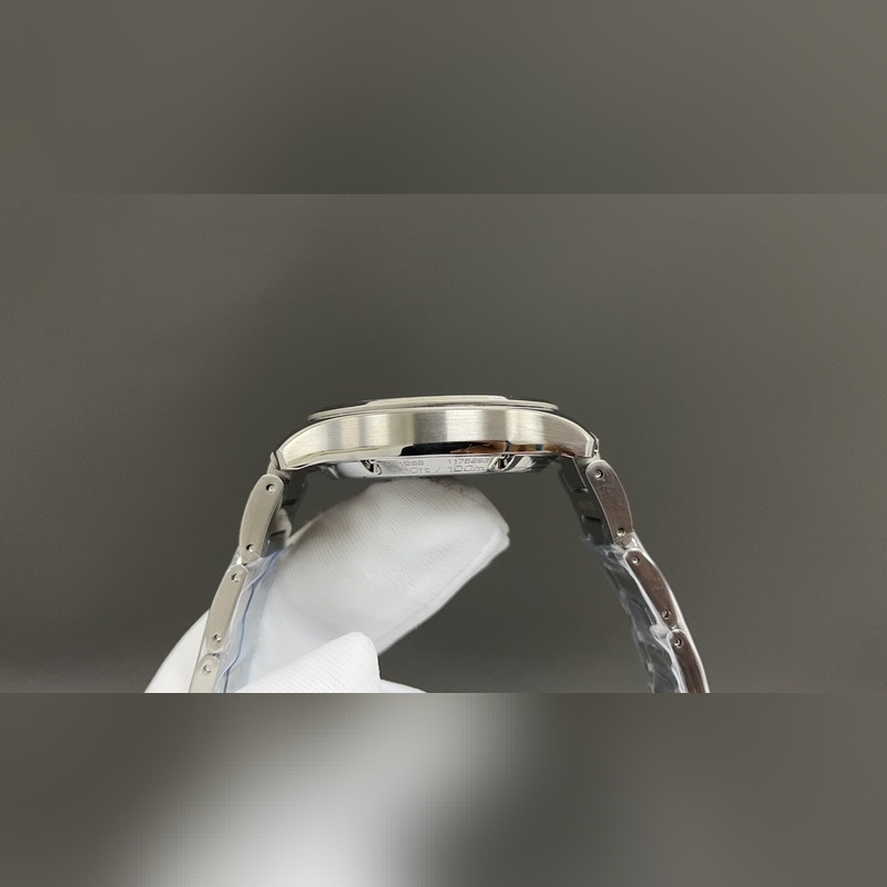 人稱小鸚鵡螺[旺柴]！(伯爵鋼王)一款優雅的運動腕錶，可商務亦可運動休閑。歡迎對