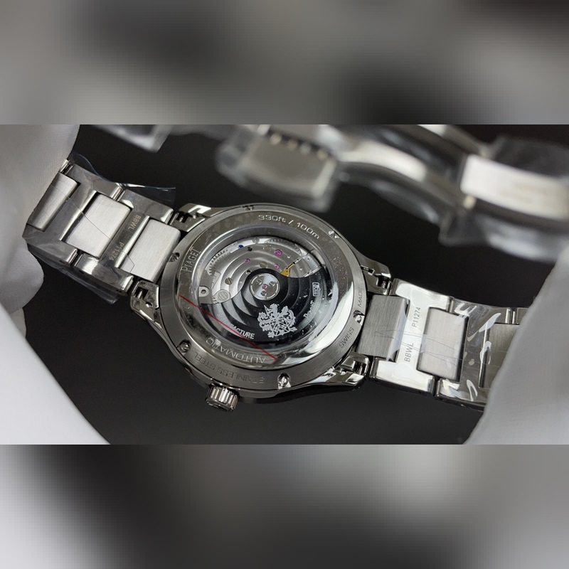 人稱小鸚鵡螺[旺柴]！(伯爵鋼王)一款優雅的運動腕錶，可商務亦可運動休閑。歡迎對