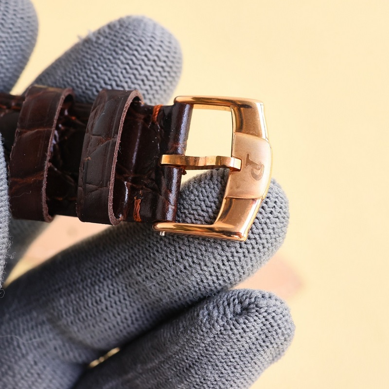 玫瑰][玫瑰]最新推出男士款”熱賣(mài)款 ！方形殼—在推出新面孔—更別緻—更有型—