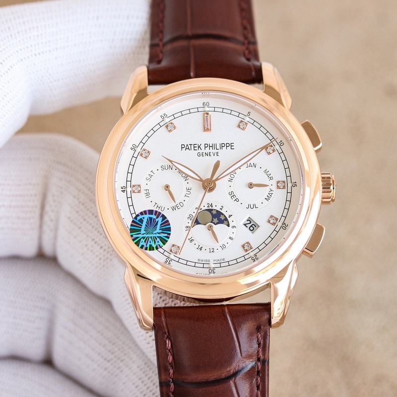 百達(dá)翡麗Patek Philippe驚豔登場(chǎng)，42毫米的錶徑適配大衆(zhòng)男性手寸，非