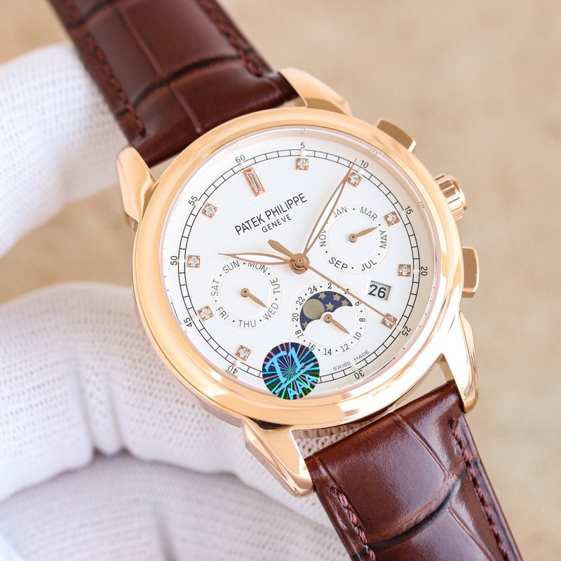 百達(dá)翡麗Patek Philippe驚豔登場(chǎng)，42毫米的錶徑適配大衆(zhòng)男性手寸，非