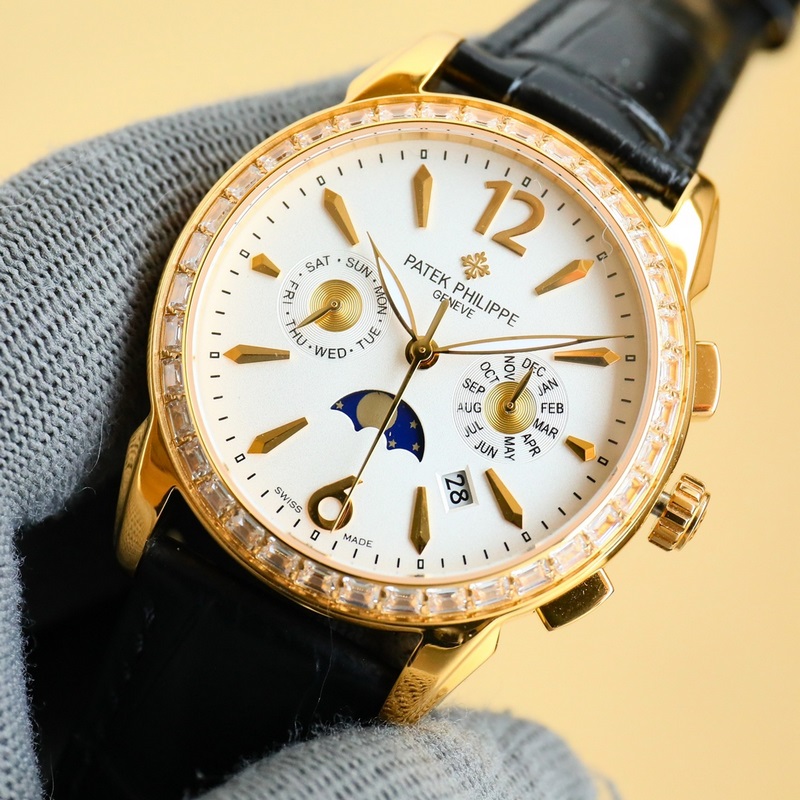 百達(dá)翡麗Patek Philippe驚豔登場(chǎng)，42毫米的錶徑適配大衆(zhòng)男性手寸，非