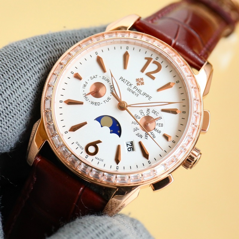 百達翡麗Patek Philippe驚豔登場，42毫米的錶徑適配大衆男性手寸，非