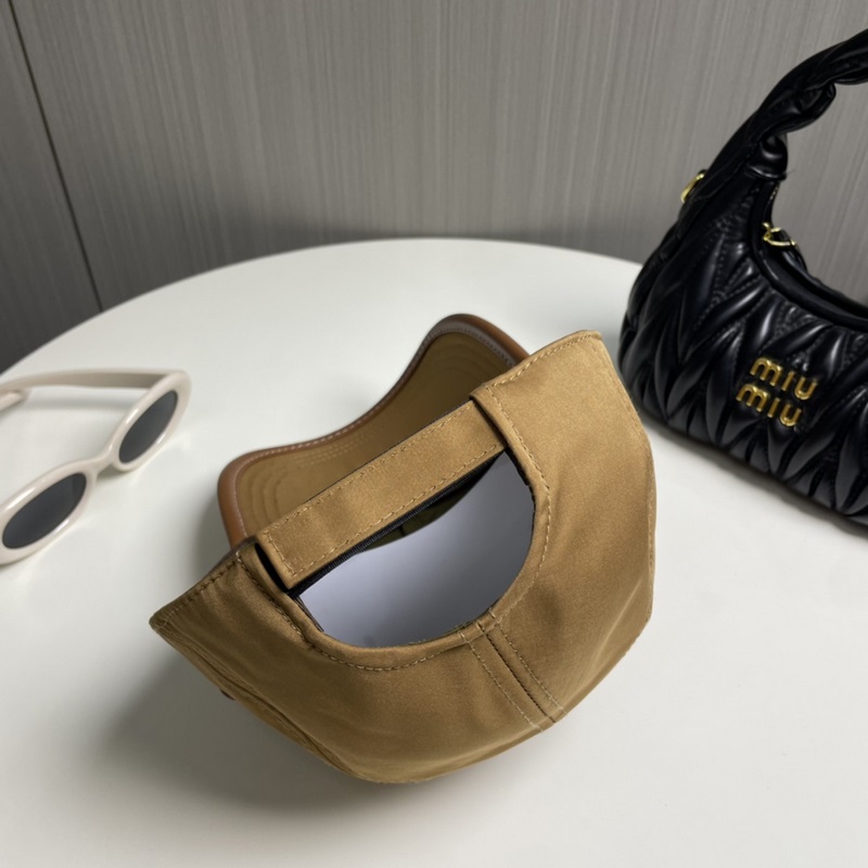 【普拉達】Prada 25春夏新款大牌棒球帽 ，顯臉小 大牌款超好搭配，趕緊入手